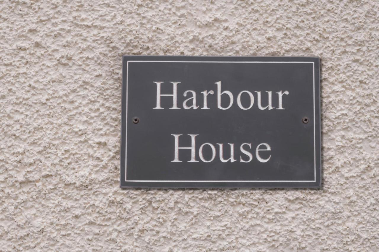 ホテルHarbour House バンフ エクステリア 写真